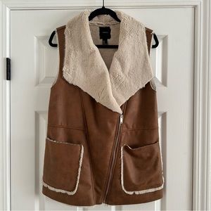 Women’s Faux Suede and Ivory Fur Vest Size Medium